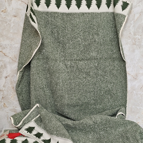 Martha Stewart Pine Tree Towels - Picture 5 of 14